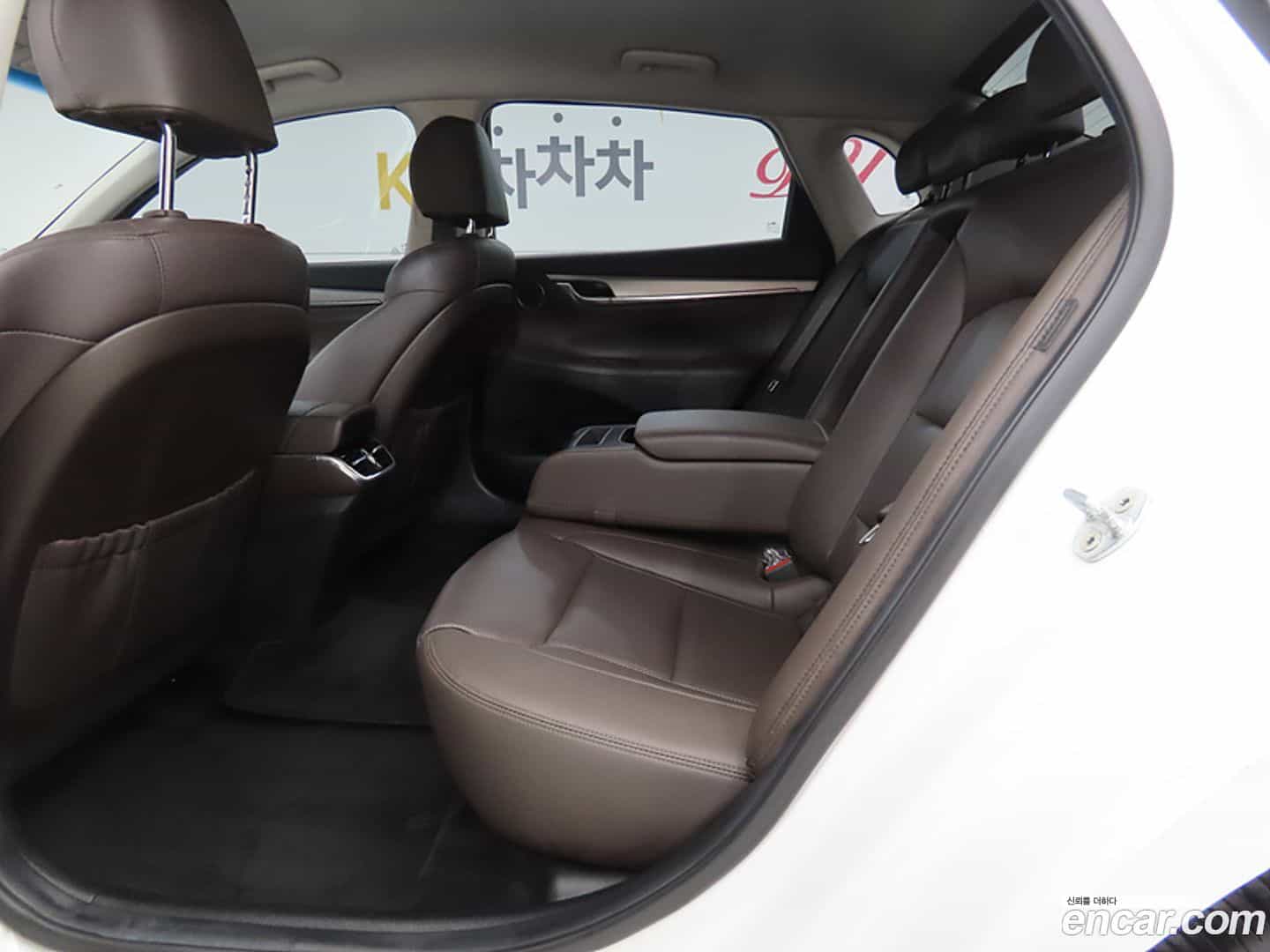 Grandeur Hyundai 2020.6-OPTION-015