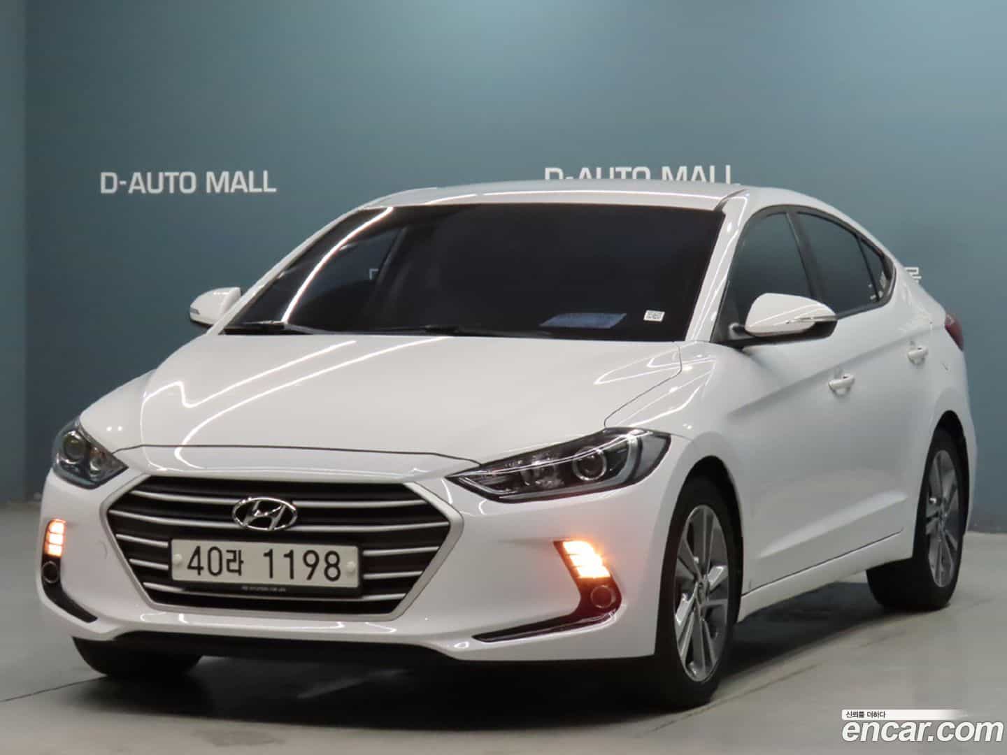 AVANTE Hyundai 2017.1-OUTER-001