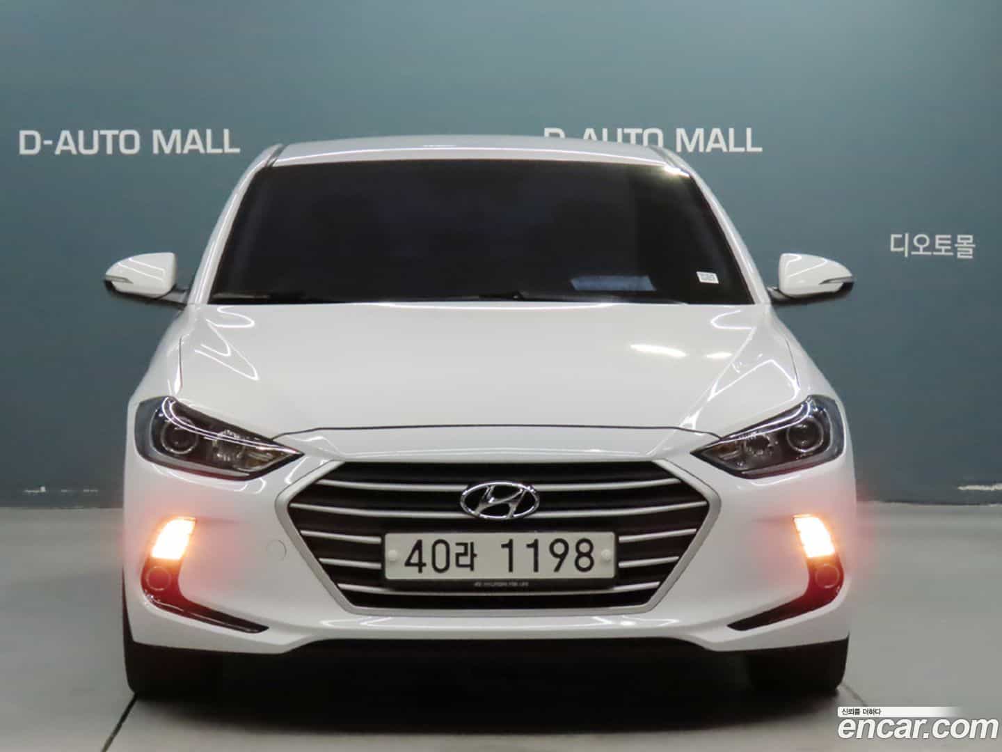 AVANTE Hyundai 2017.1-OUTER-002