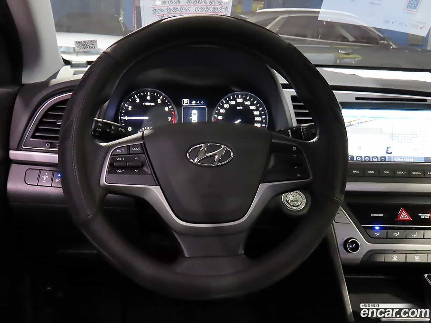 AVANTE Hyundai 2017.1-INNER-010