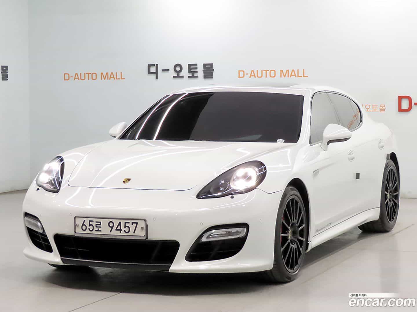Panamera Porsche 2013.2-OUTER-001