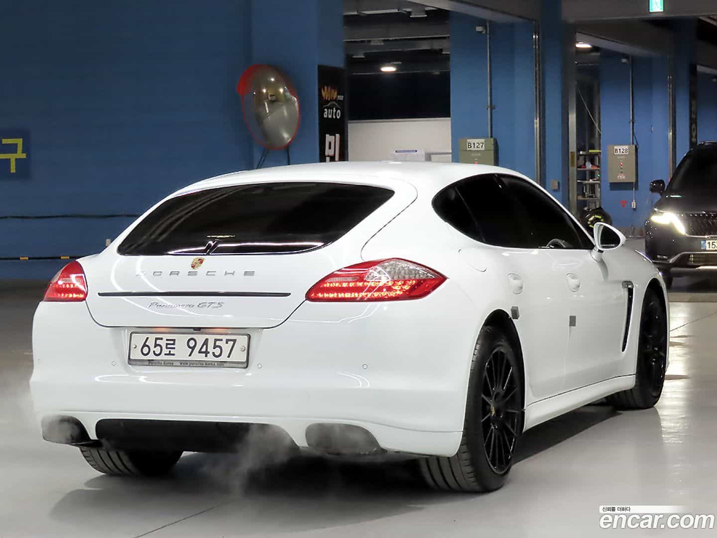 Panamera Porsche 2013.2-OUTER-002