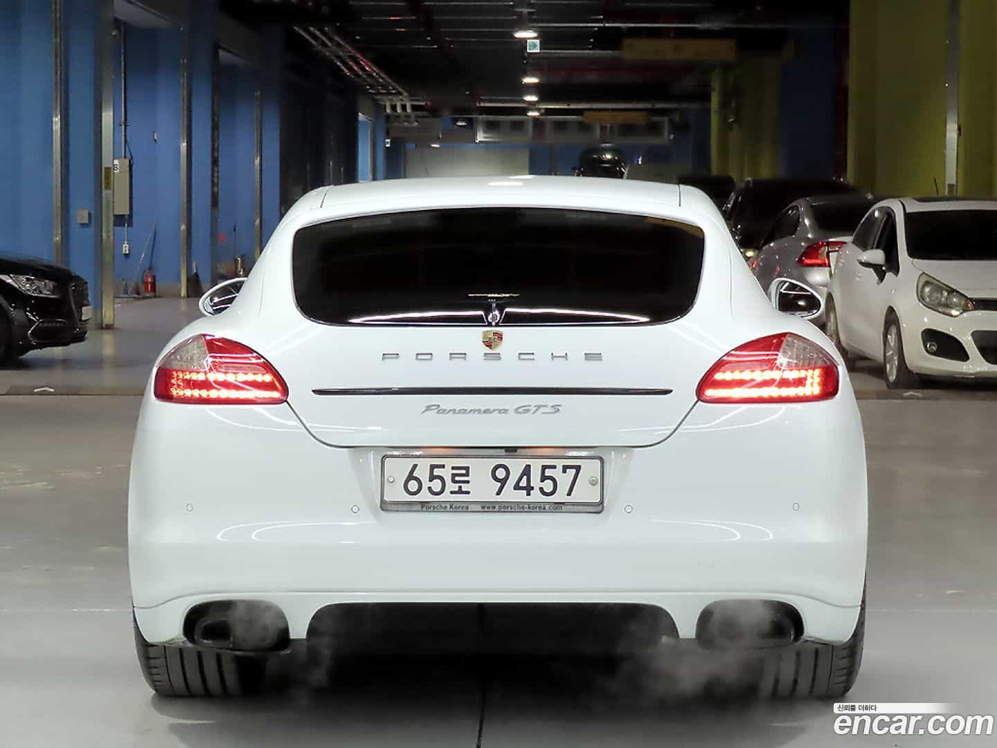 Panamera Porsche 2013.2-OUTER-004