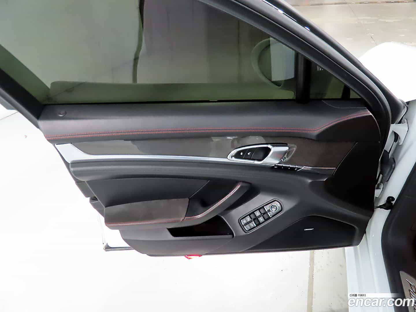 Panamera Porsche 2013.2-OPTION-022