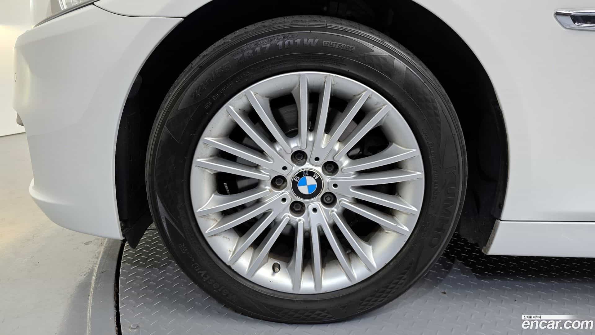 5-Series BMW 2014.4-OUTER-005
