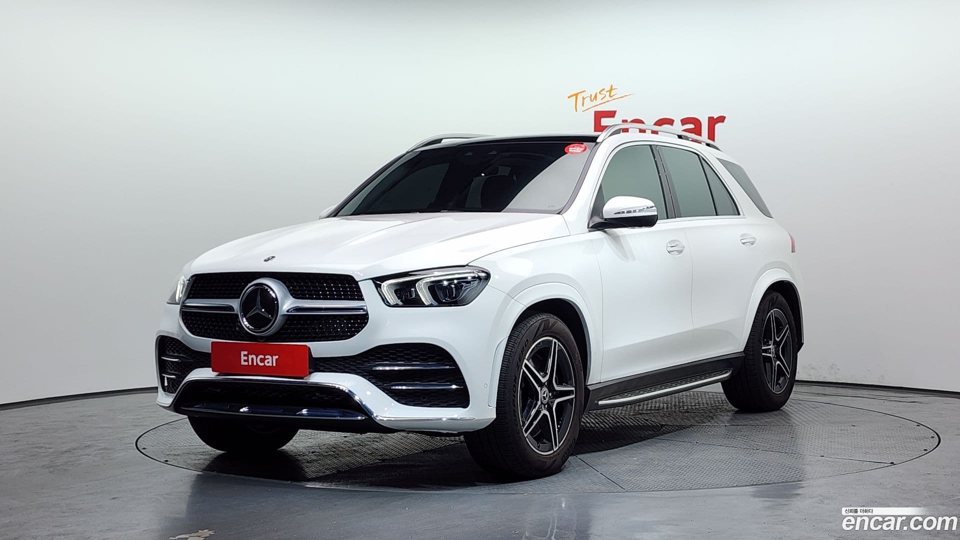 Main__Slider__Photo:GLE-Class Mercedes-Benz 2021.4-0