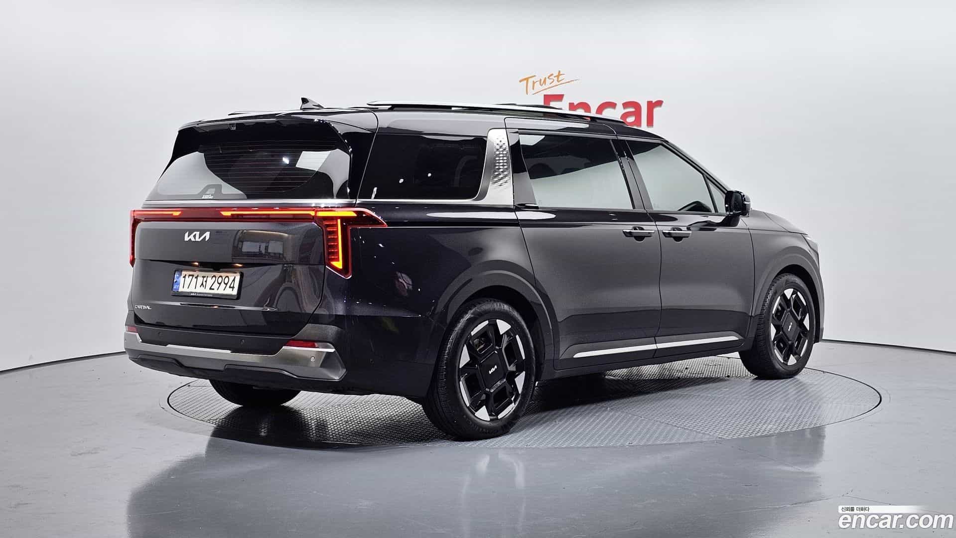 Canival Kia 2023.10-OUTER-002