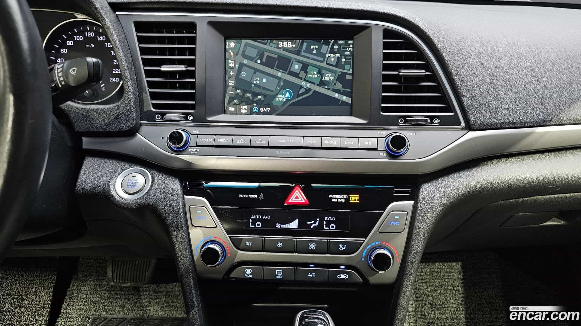AVANTE Hyundai 2015.10-OPTION-018