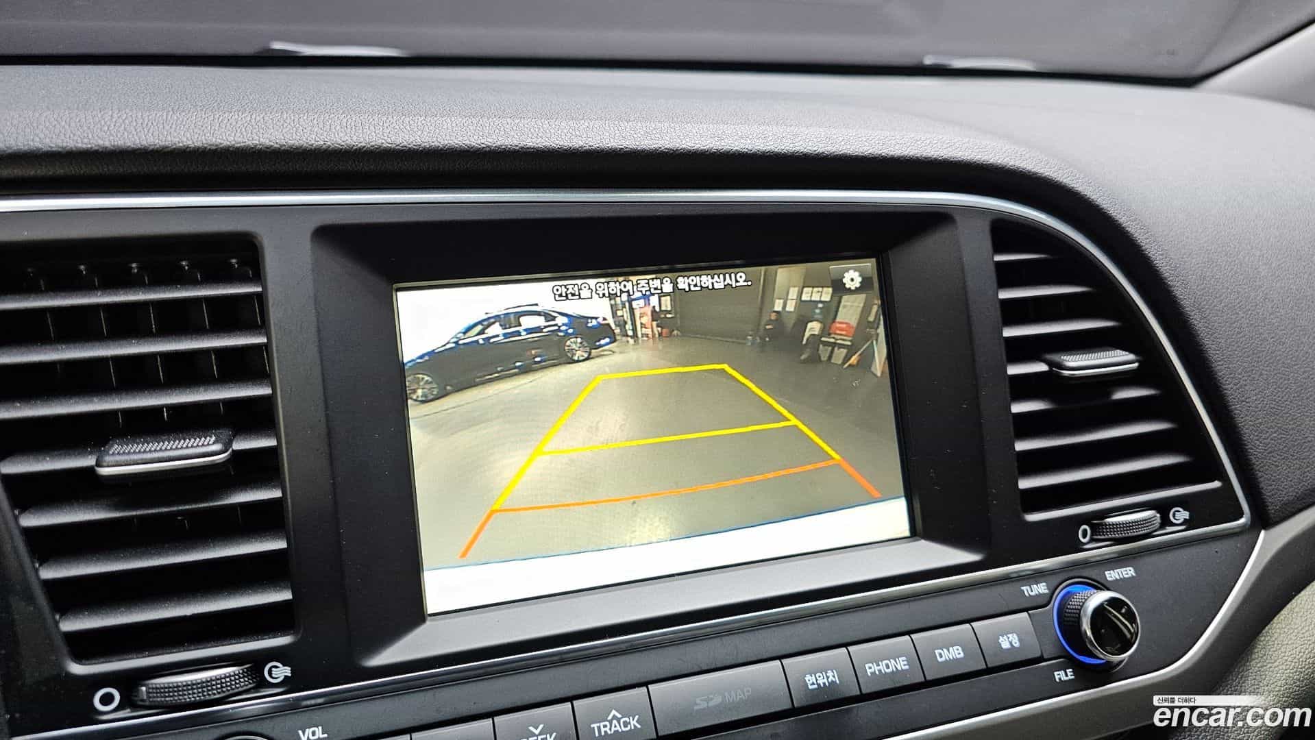 AVANTE Hyundai 2015.10-OPTION-019