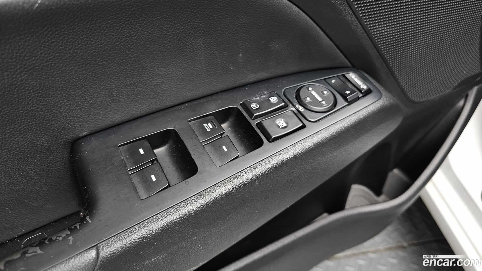 AVANTE Hyundai 2015.10-OPTION-021