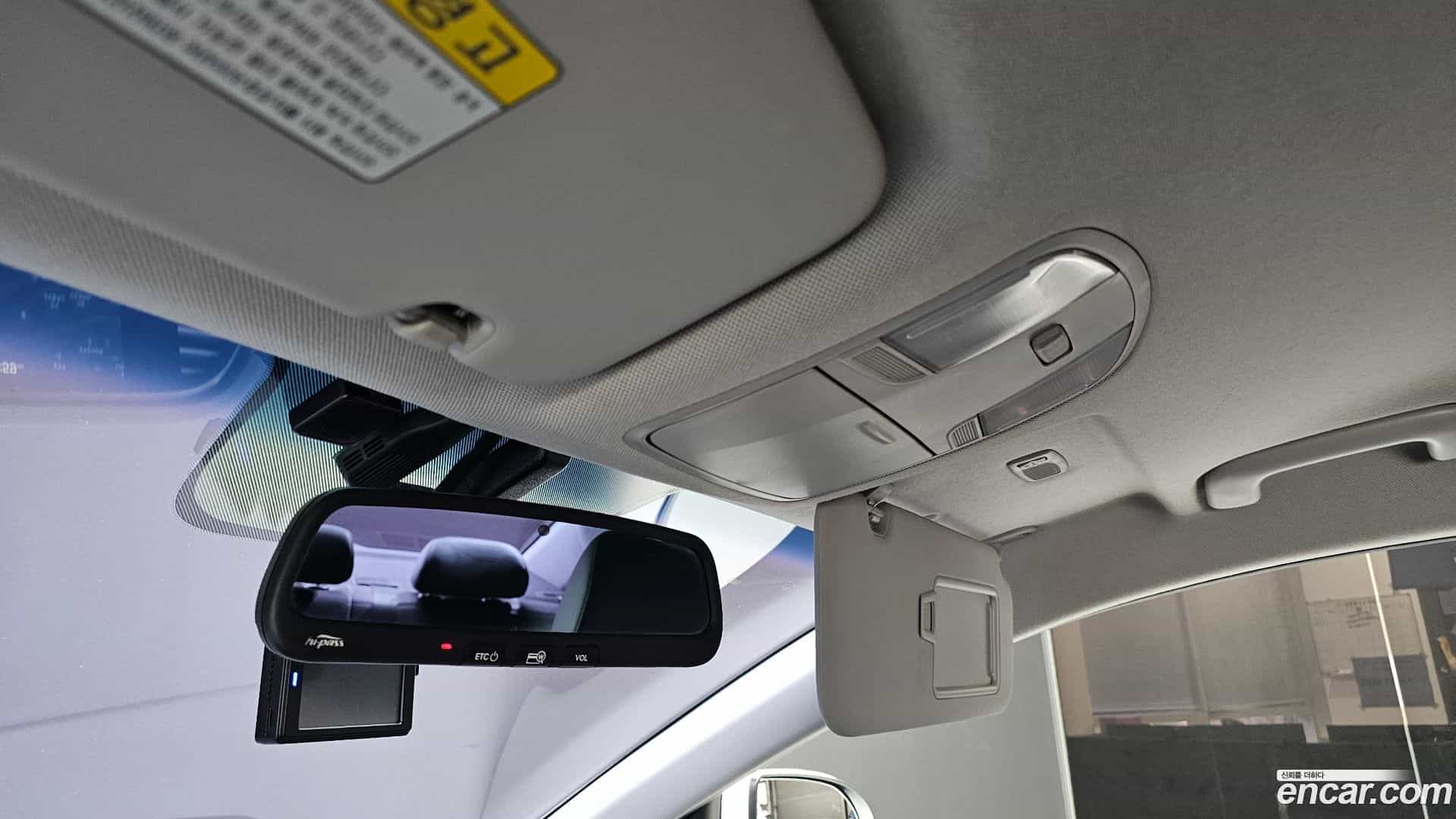 AVANTE Hyundai 2015.10-OPTION-023