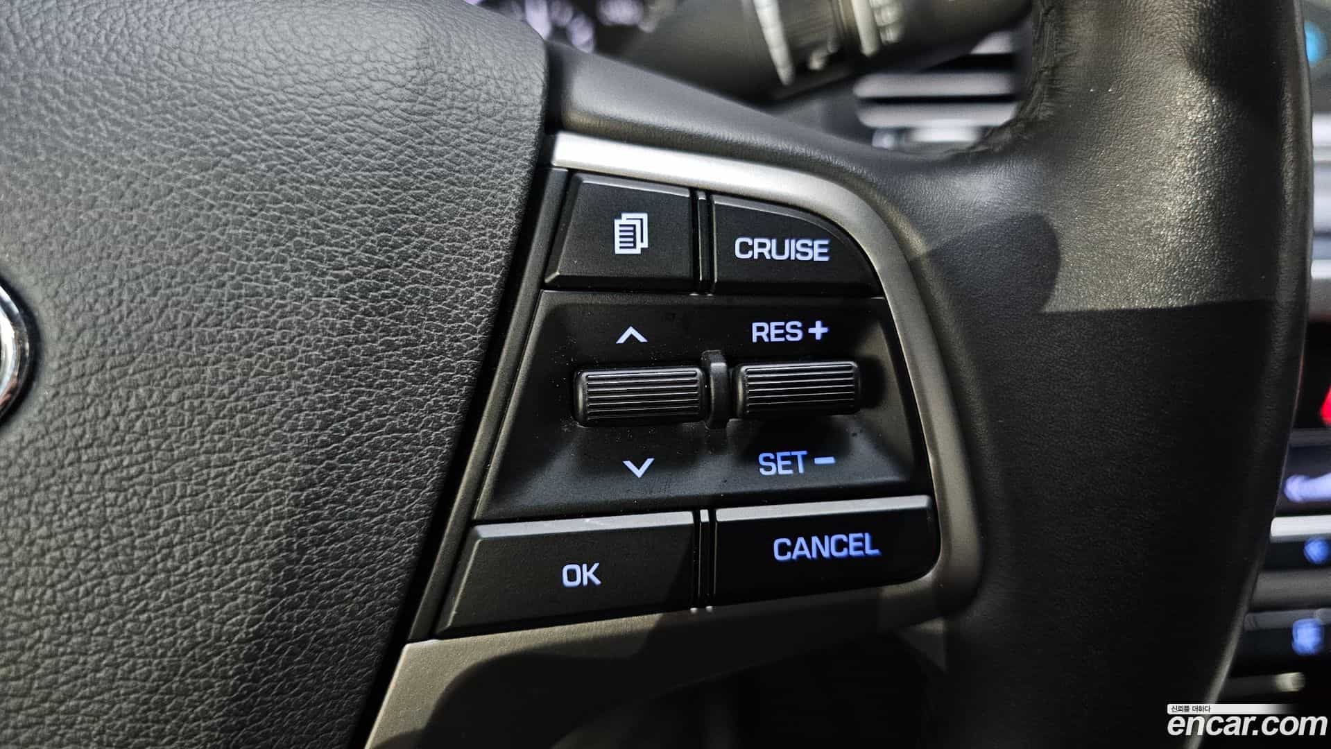 AVANTE Hyundai 2015.10-OPTION-043