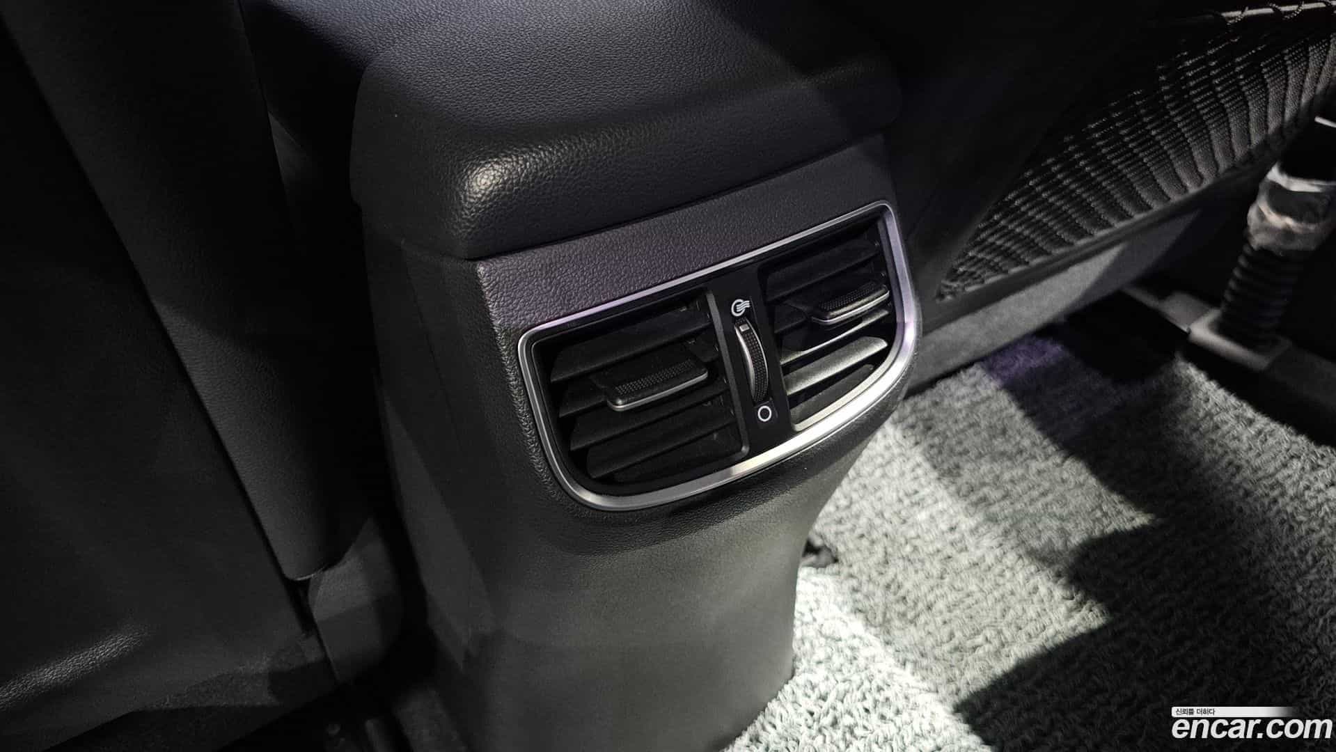 AVANTE Hyundai 2015.10-OPTION-044
