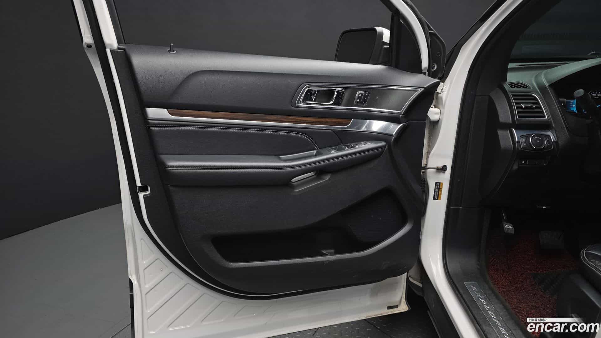 Explorer Ford 2018.3-INNER-034