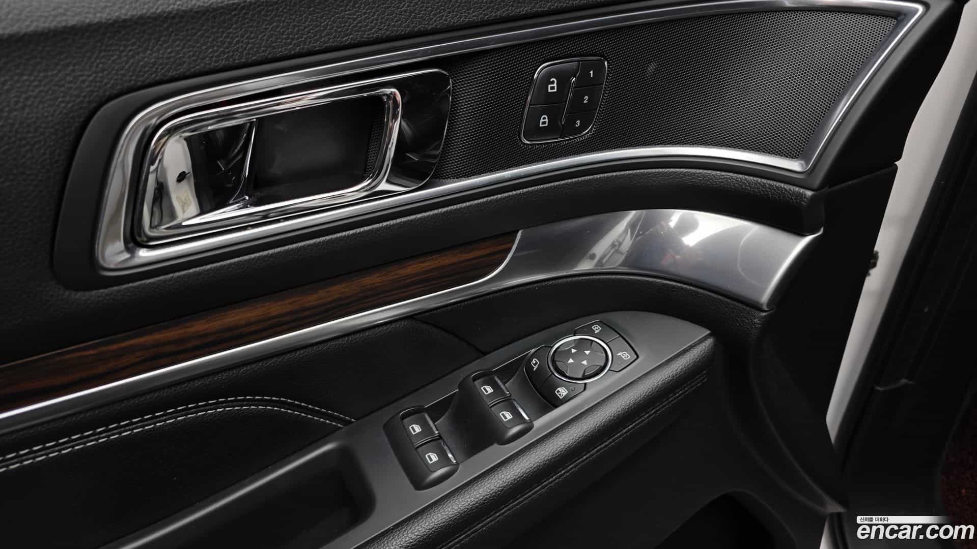 Explorer Ford 2018.3-OPTION-042