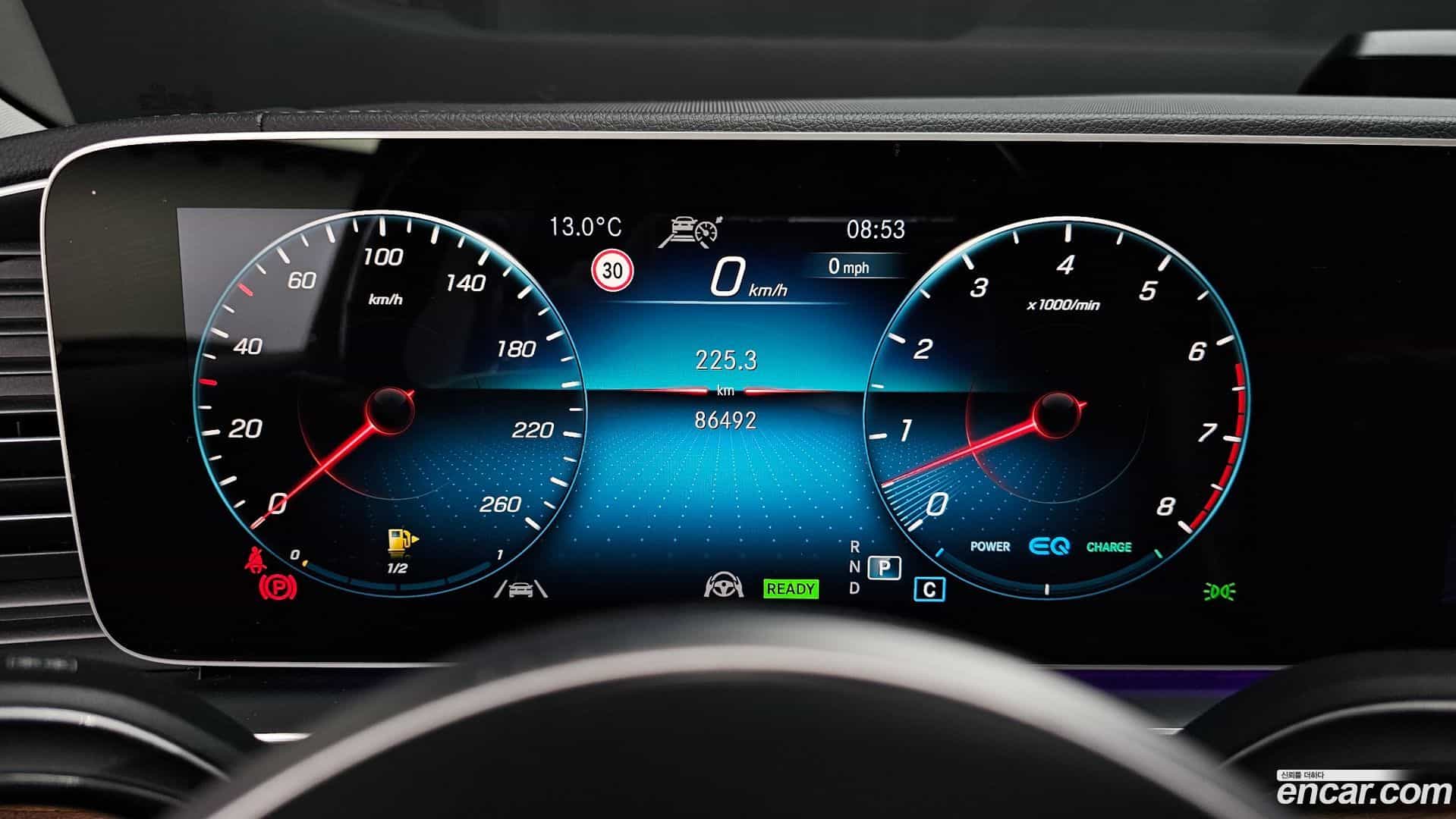 GLE-Class Mercedes-Benz 2021.3-INNER-008