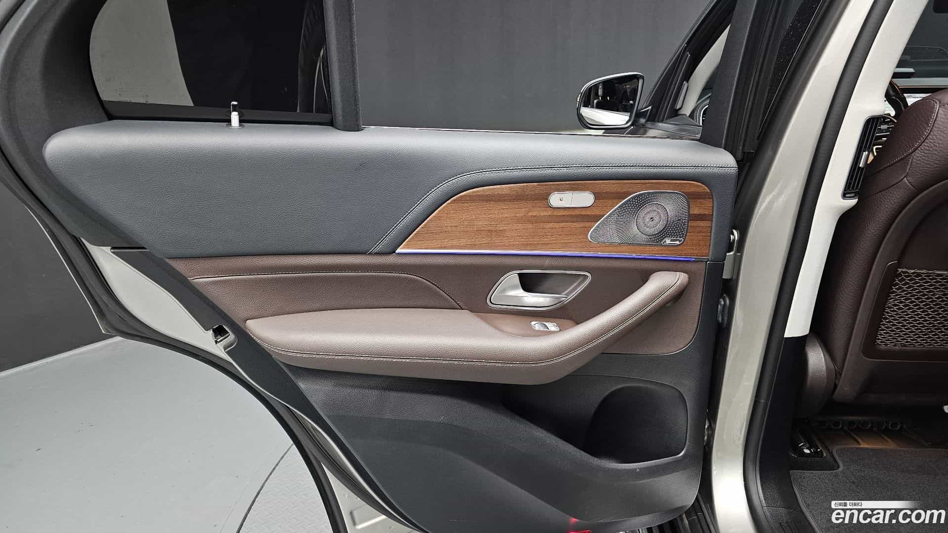 GLE-Class Mercedes-Benz 2021.3-INNER-035