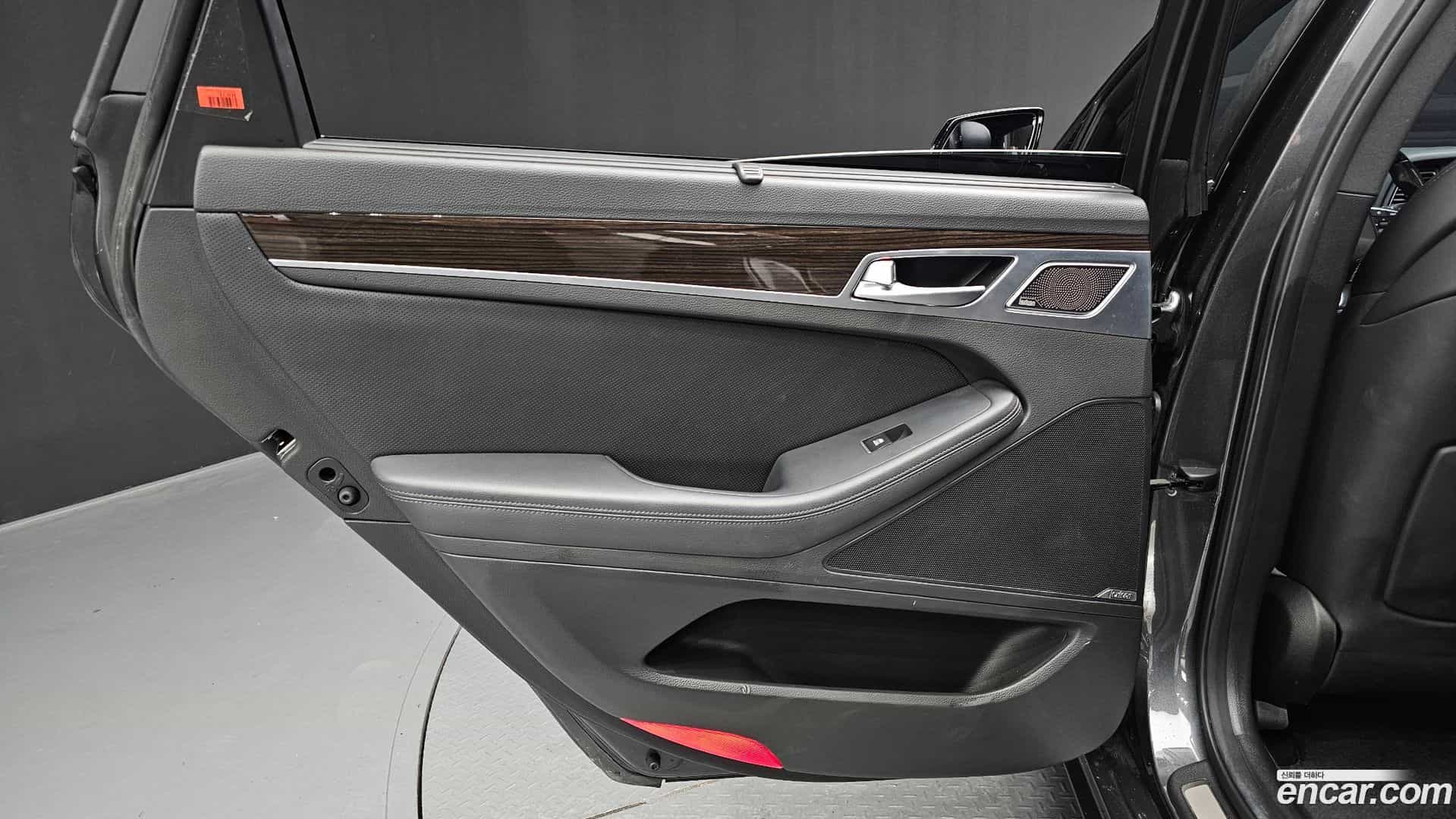 G80 Genesis 2017.10-INNER-035