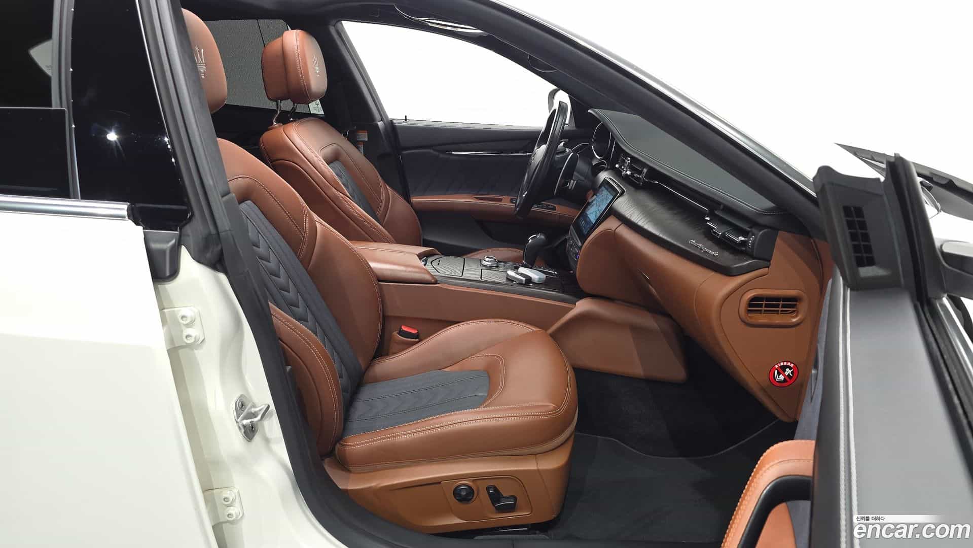 Quattroporte Maserati 2018.8-INNER-010