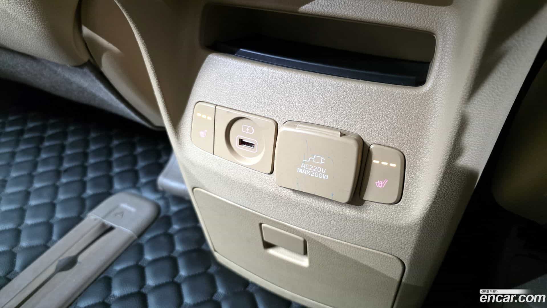 Canival Kia 2018.1-OPTION-041
