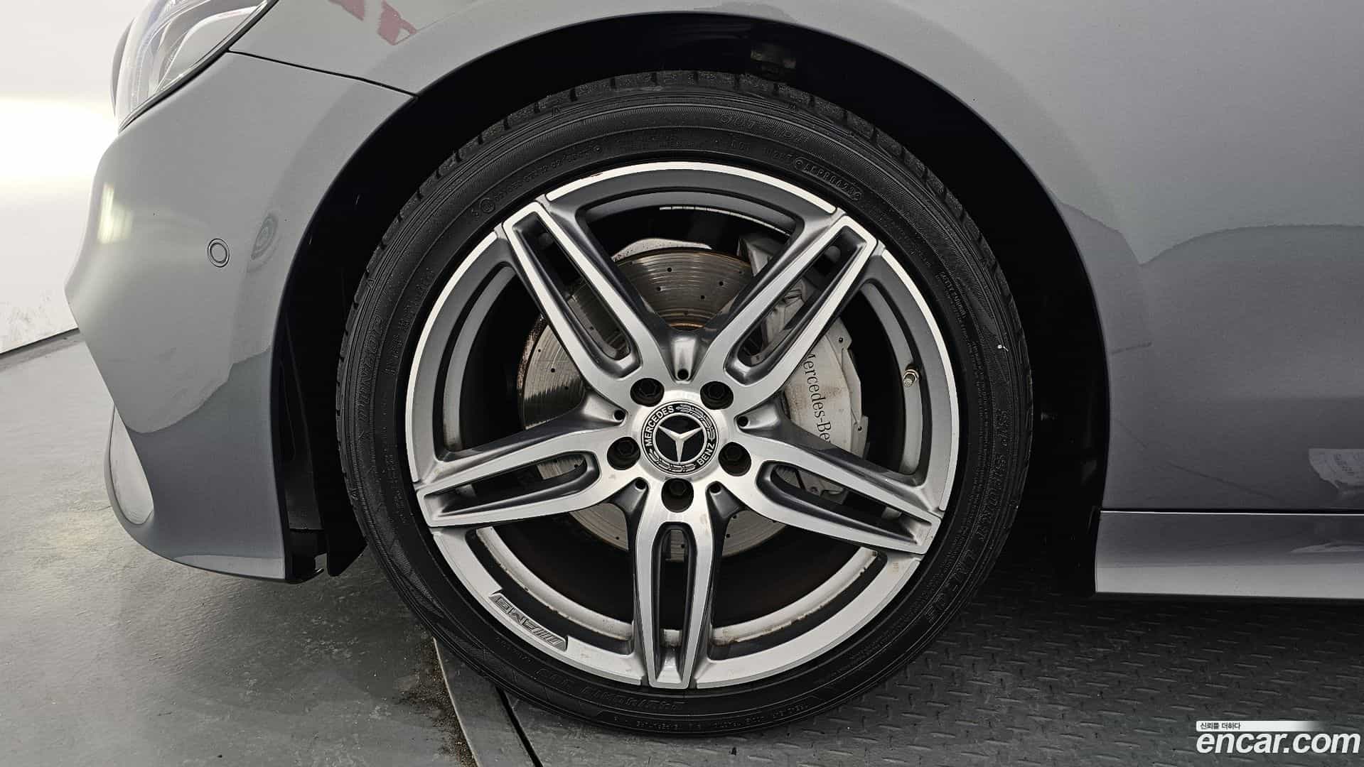 E-Class Mercedes-Benz 2019.11-OUTER-005