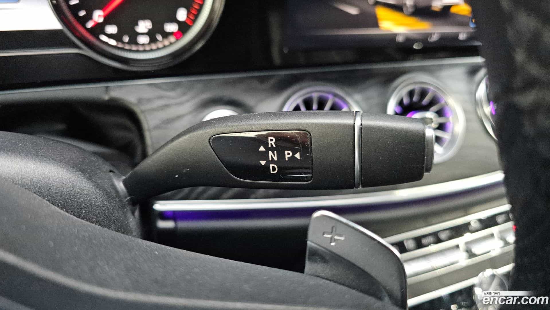 E-Class Mercedes-Benz 2019.11-INNER-009