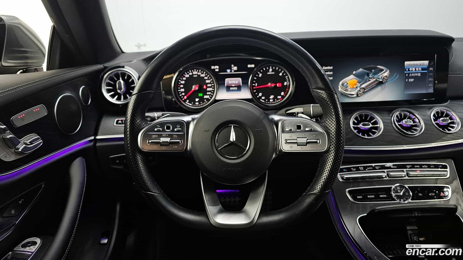 E-Class Mercedes-Benz 2019.11-OPTION-017