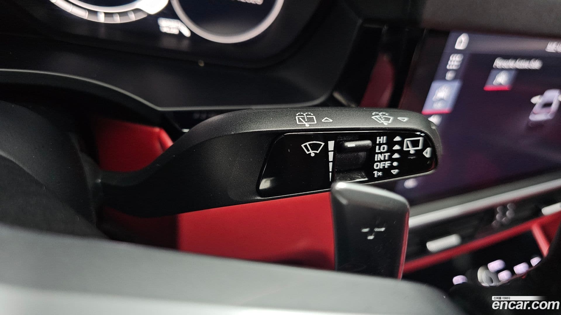 Main__Slider__Photo:Cayenne Porsche 2020.4-30