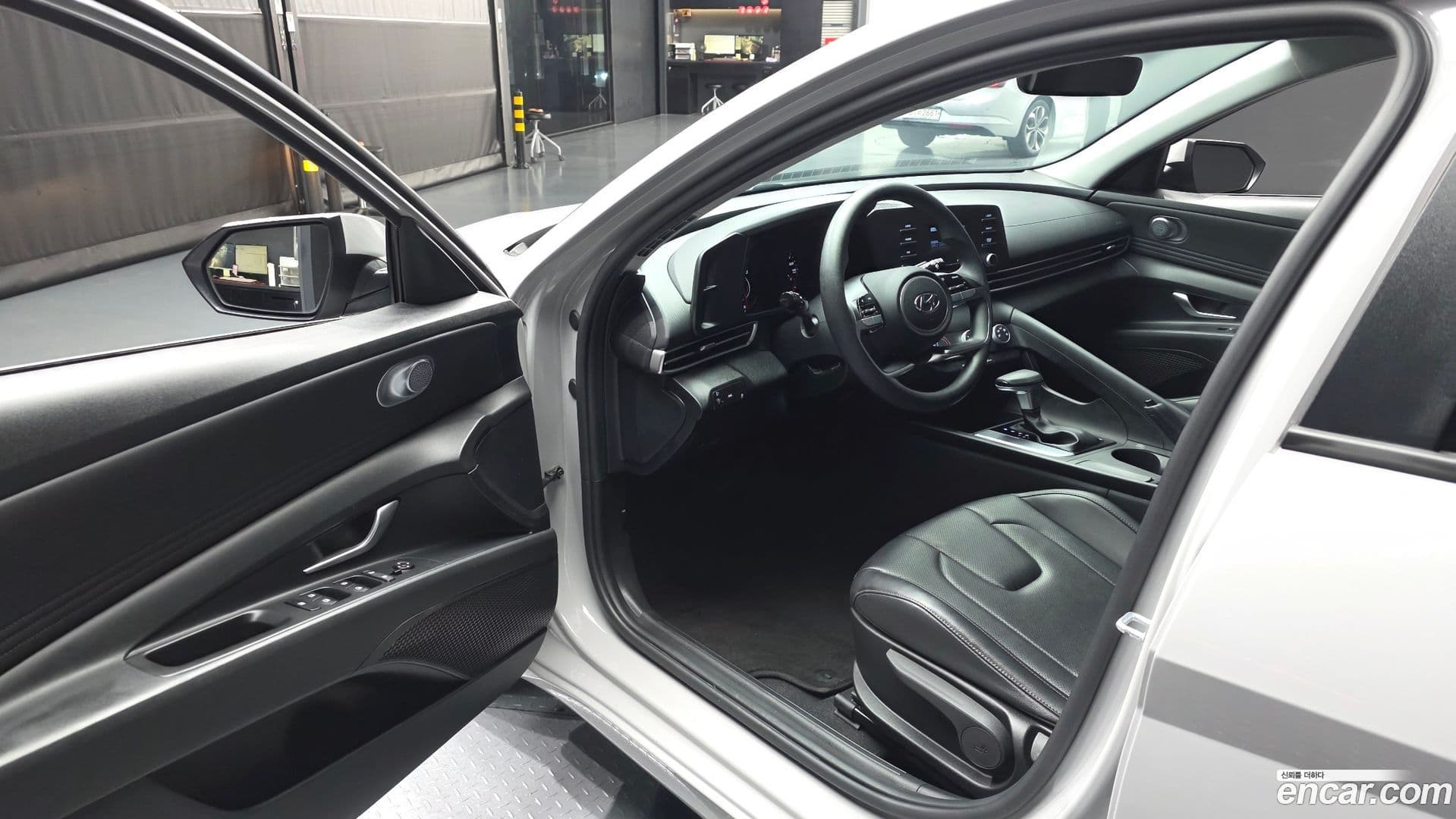Main__Slider__Photo:AVANTE Hyundai 2021.2-9