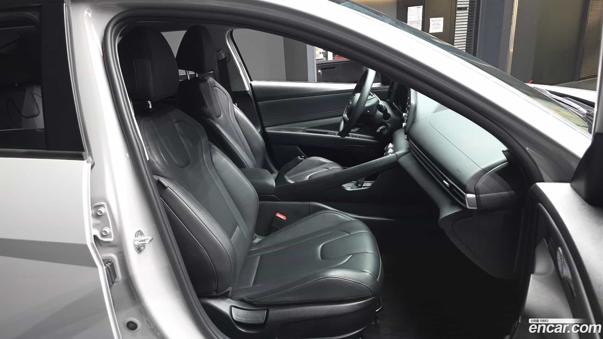 AVANTE Hyundai 2021.2-OPTION-015