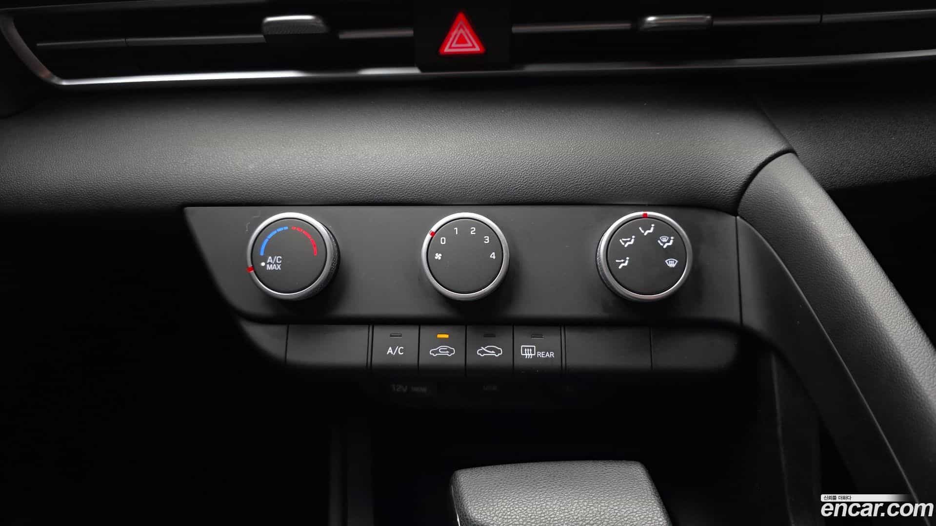 AVANTE Hyundai 2021.2-OPTION-019
