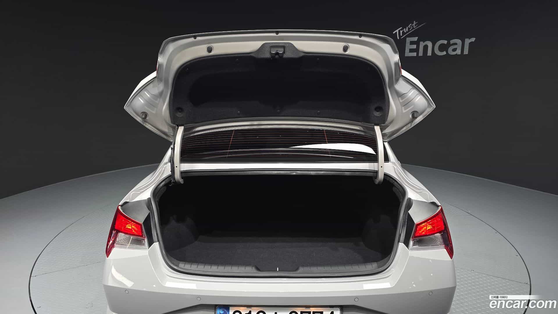 AVANTE Hyundai 2021.2-OPTION-024