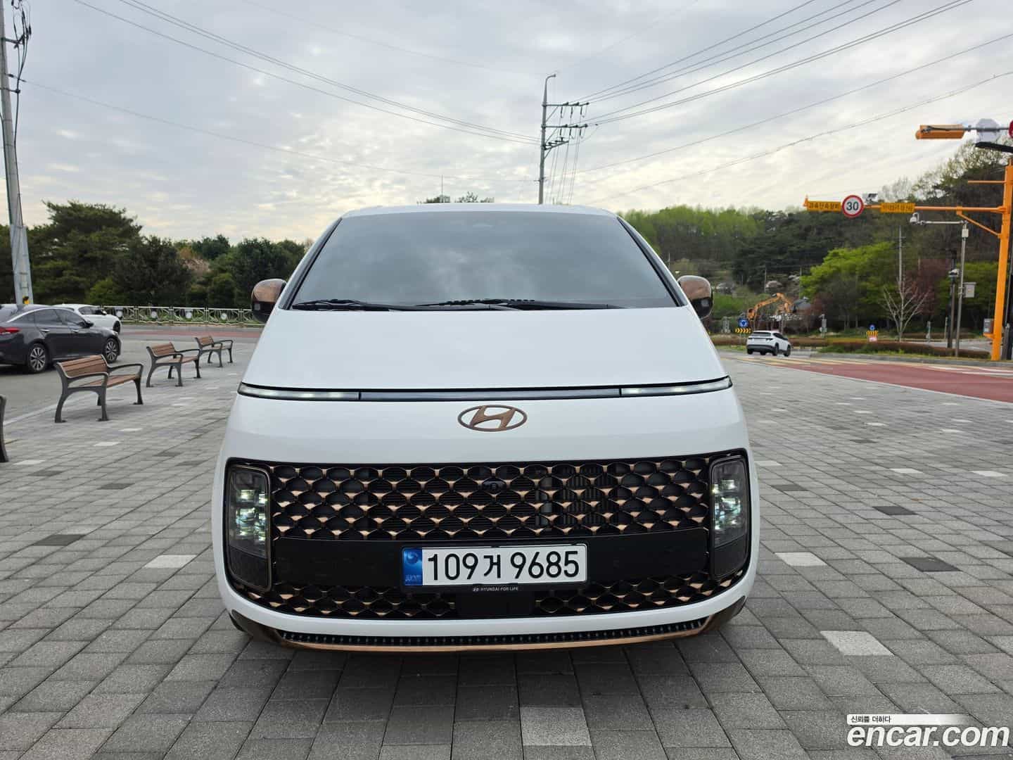 Staria Hyundai 2022.3-OUTER-001