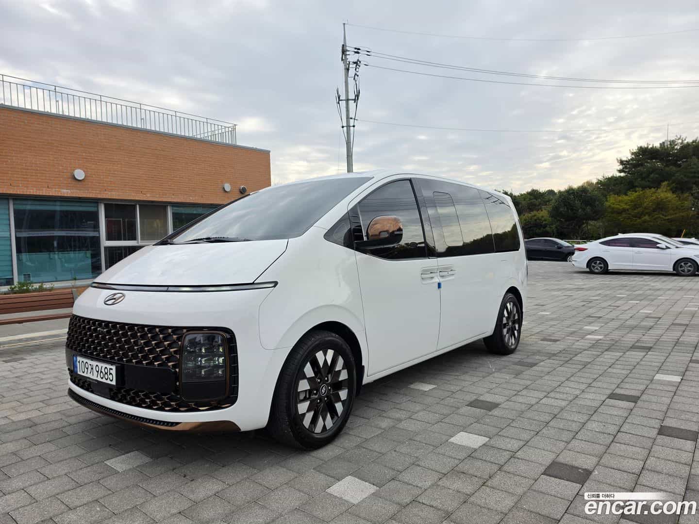 Staria Hyundai 2022.3-OUTER-003