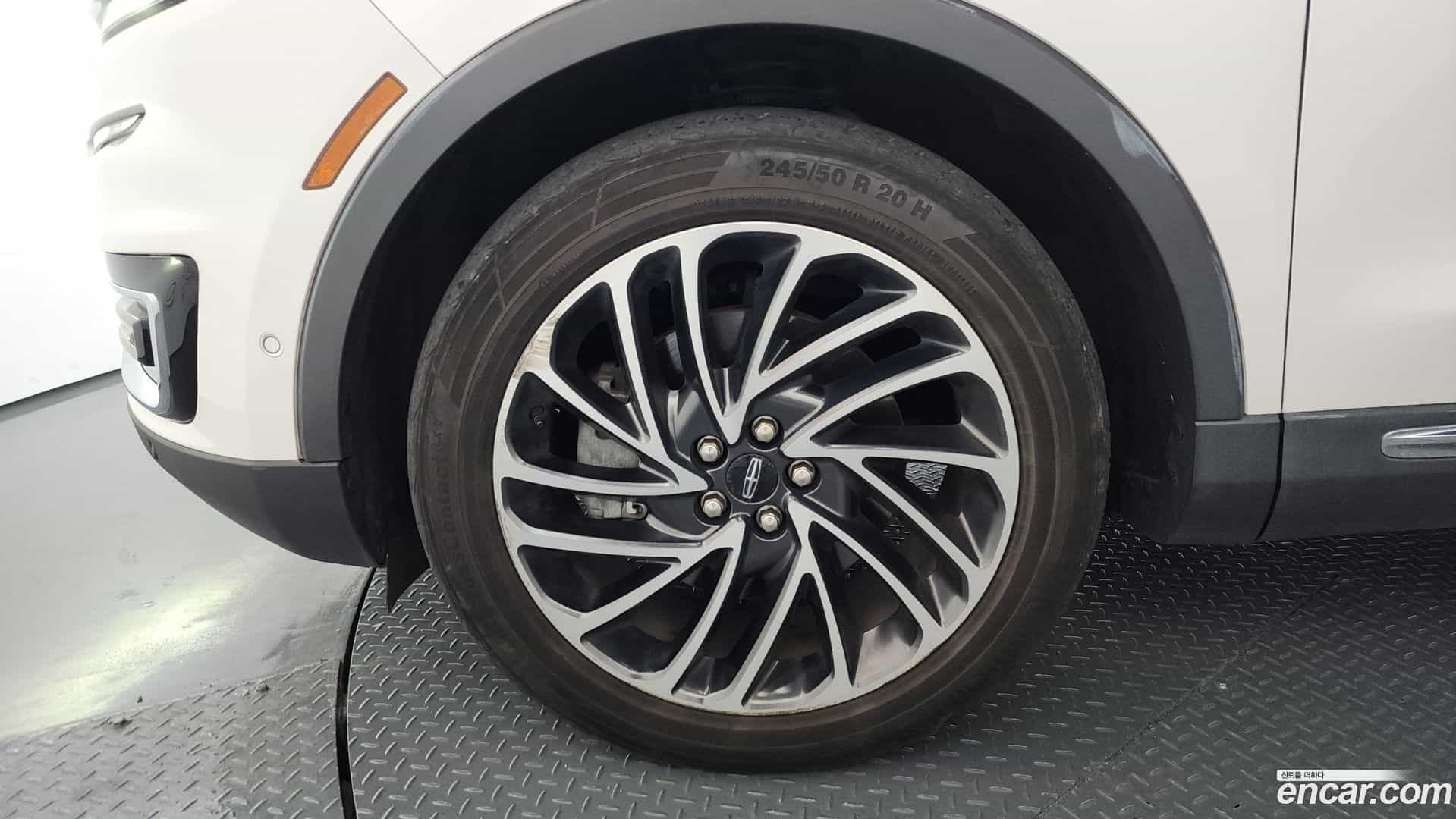 Nautilus Lincoln 2019.6-OUTER-005