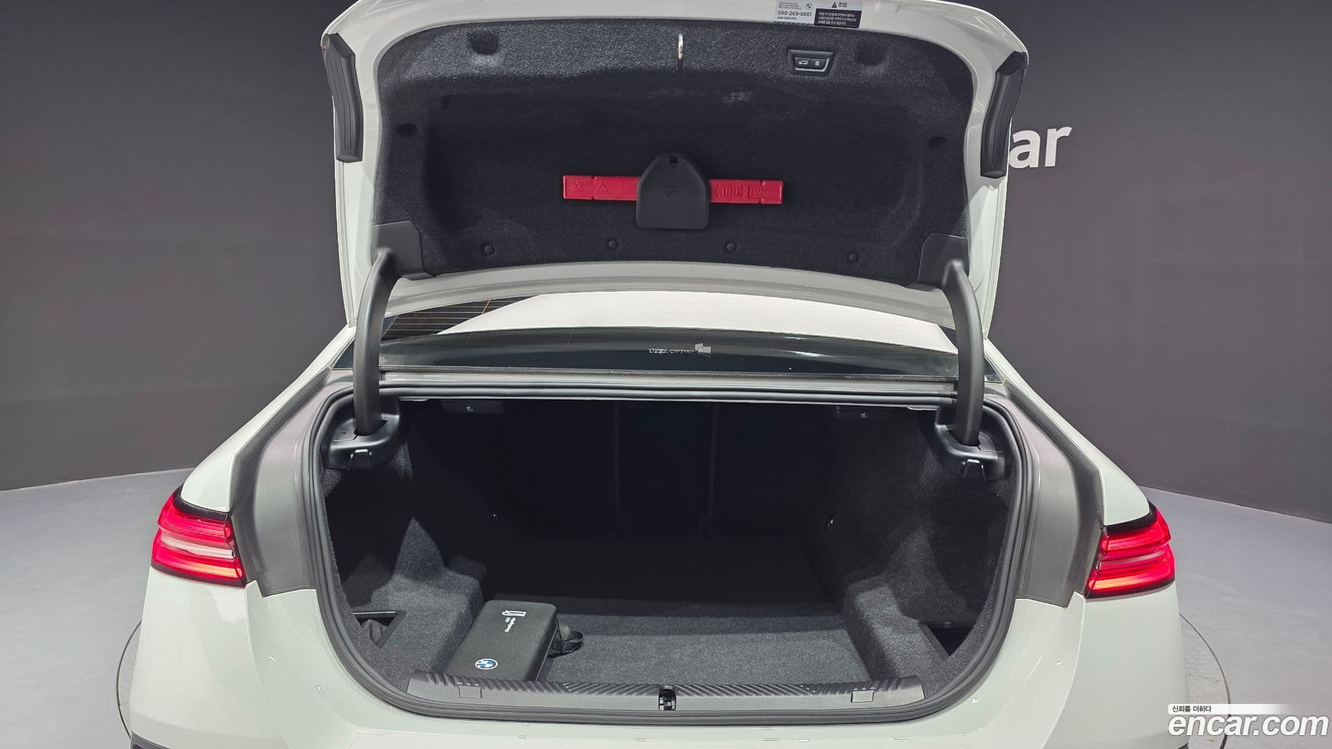 Main__Slider__Photo:5-Series BMW 2025.2-19