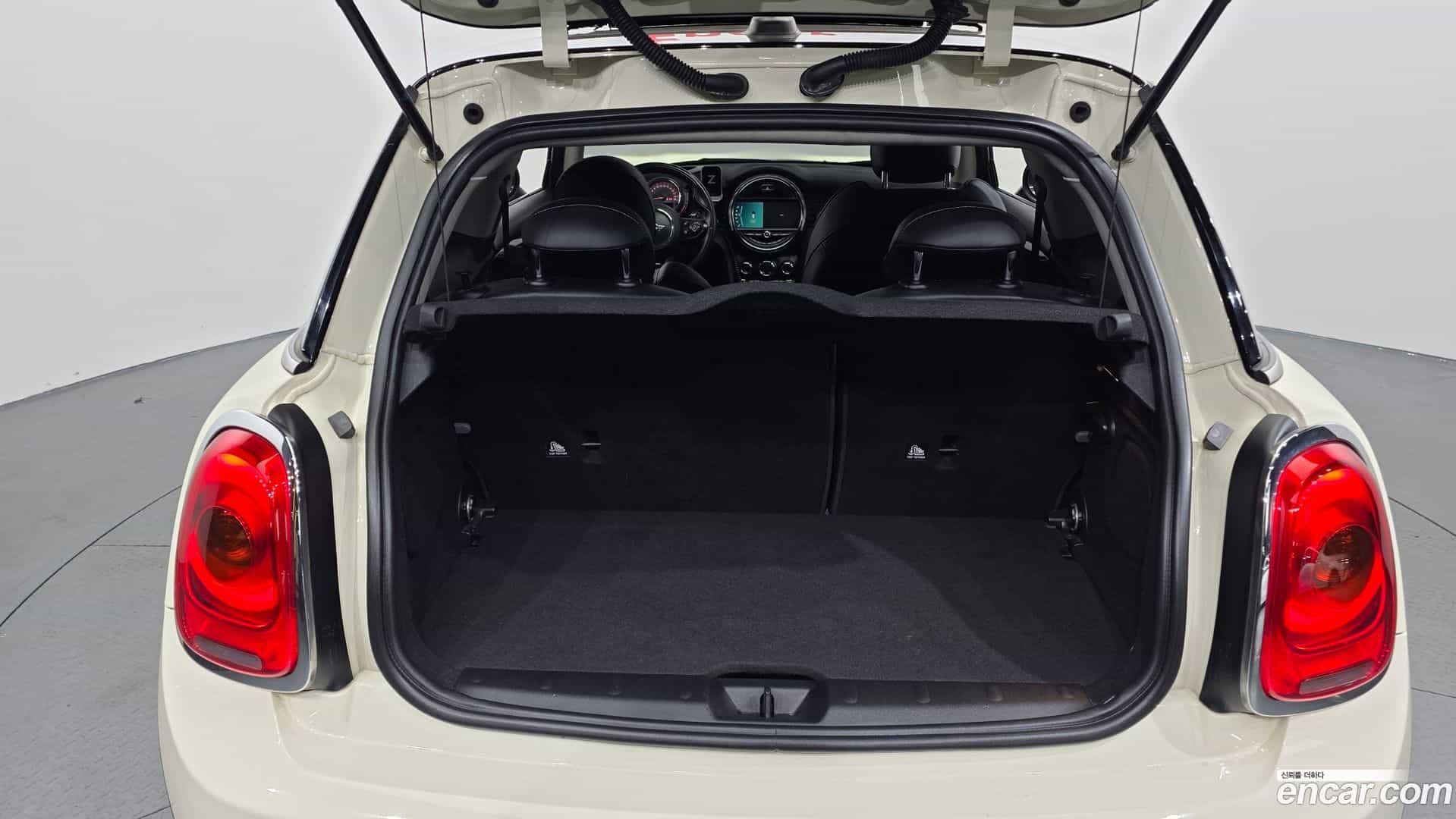Cooper Mini 2018.3-OPTION-024