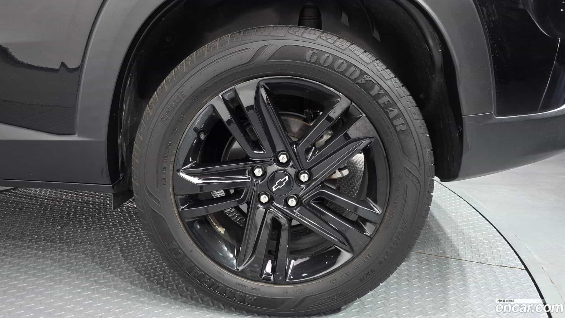 Trax Chevrolet 2023.4-OUTER-031
