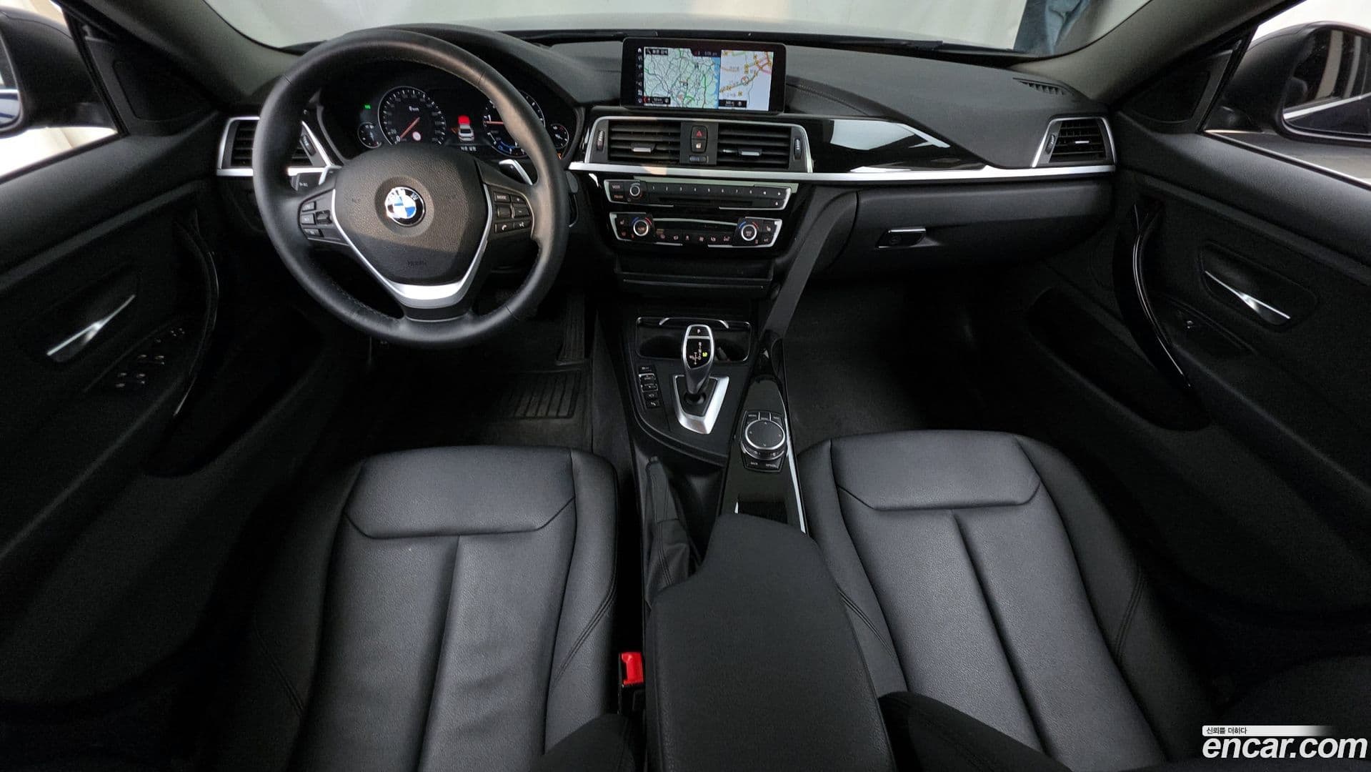Main__Slider__Photo:4-Series BMW 2019.8-6