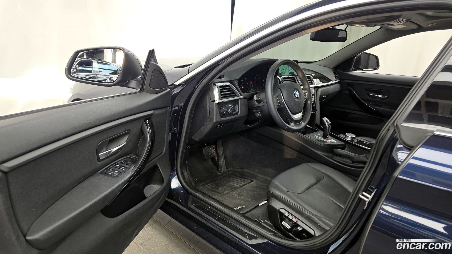Main__Slider__Photo:4-Series BMW 2019.8-9