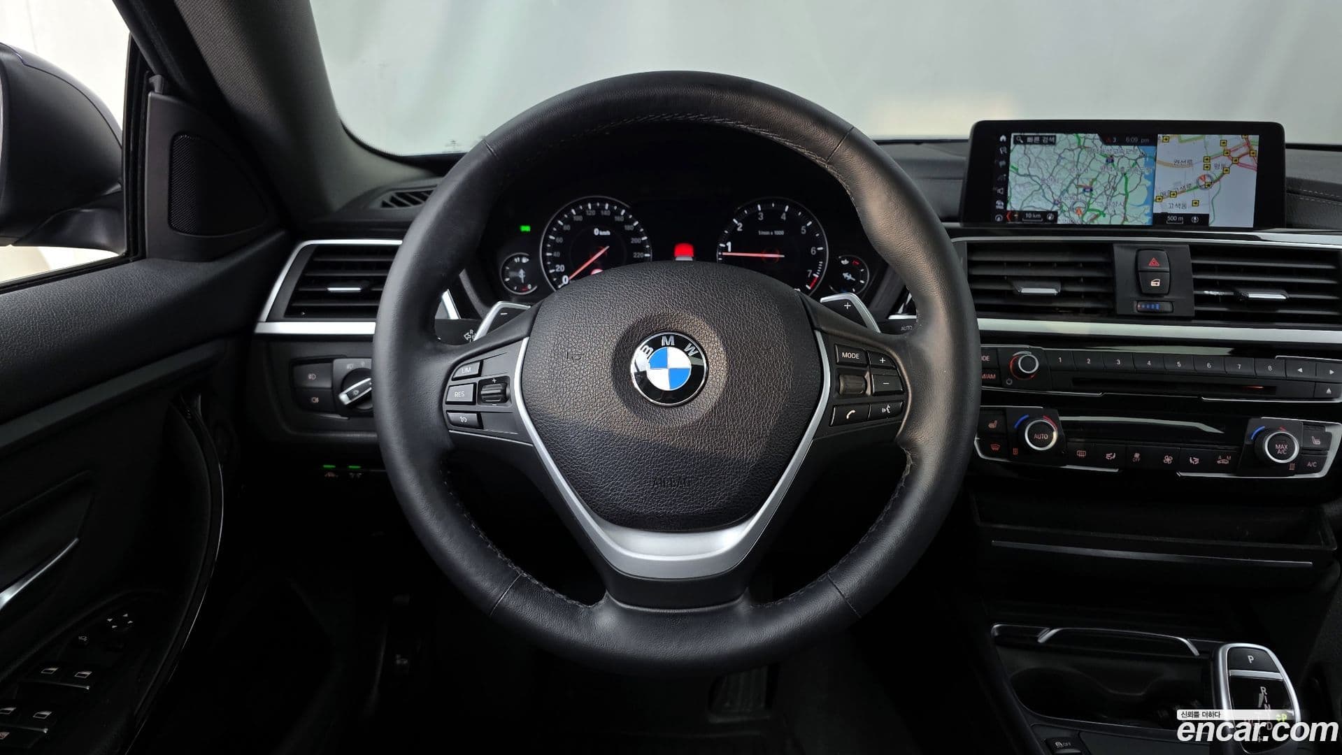 Main__Slider__Photo:4-Series BMW 2019.8-11