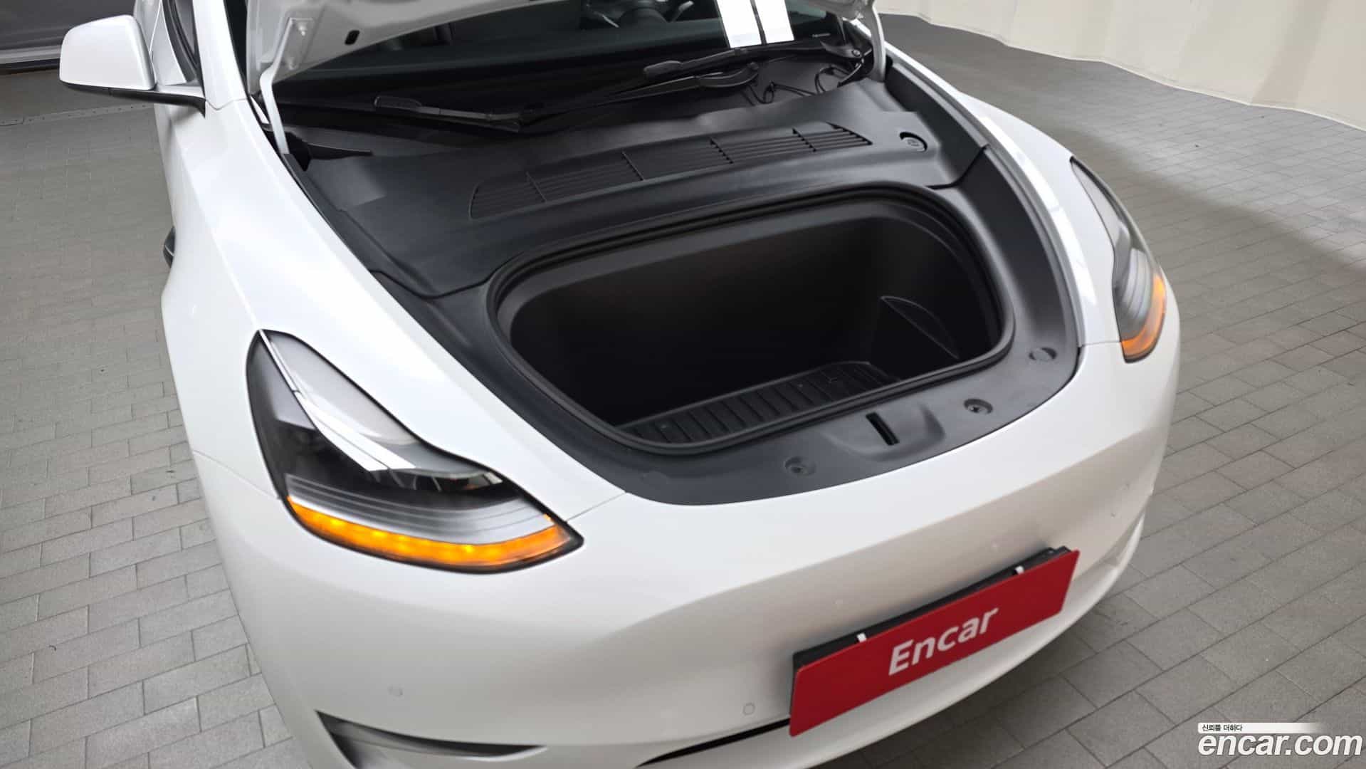 Model Y Tesla 2022.8-OUTER-006
