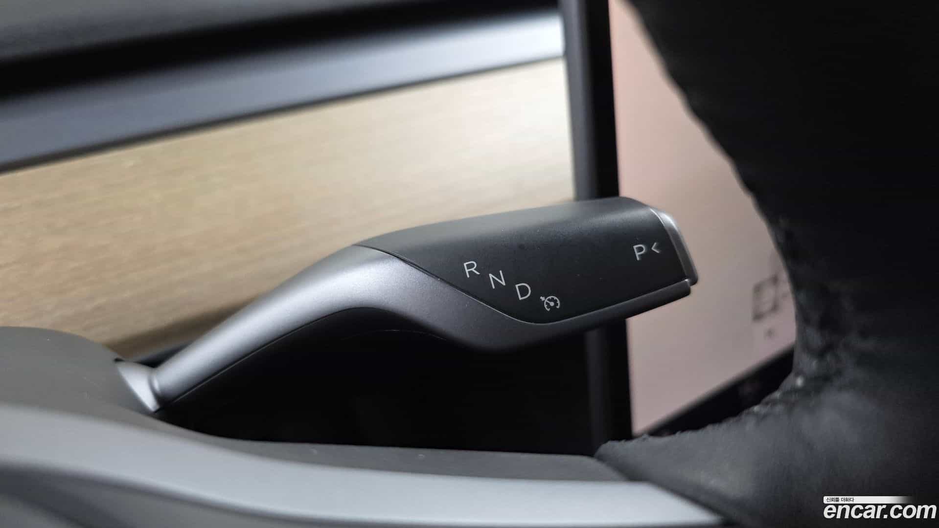 Model Y Tesla 2022.8-INNER-009