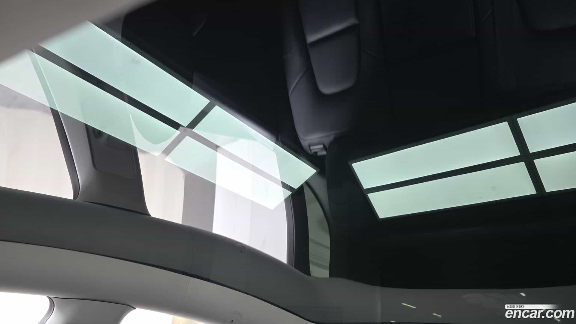 Model Y Tesla 2022.8-OPTION-022
