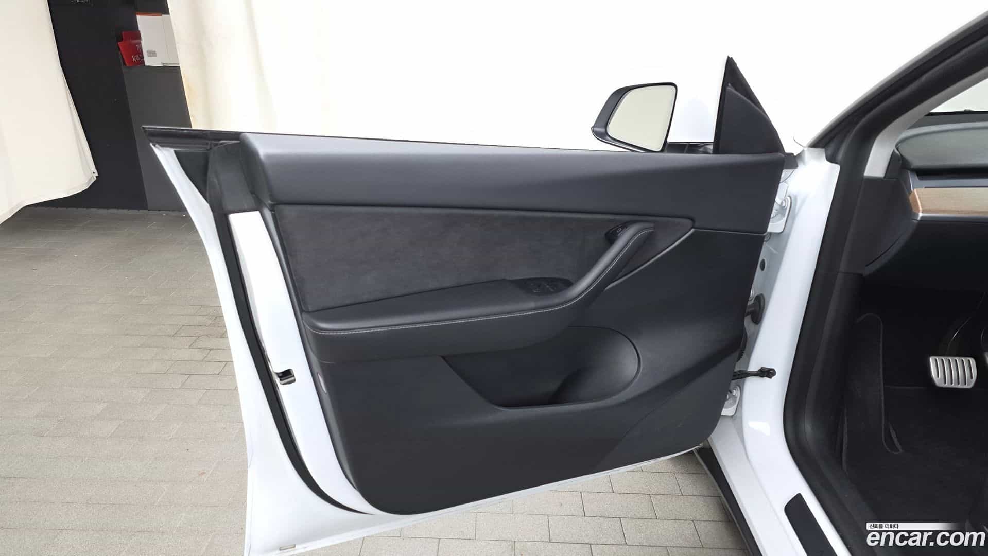Model Y Tesla 2022.8-INNER-034