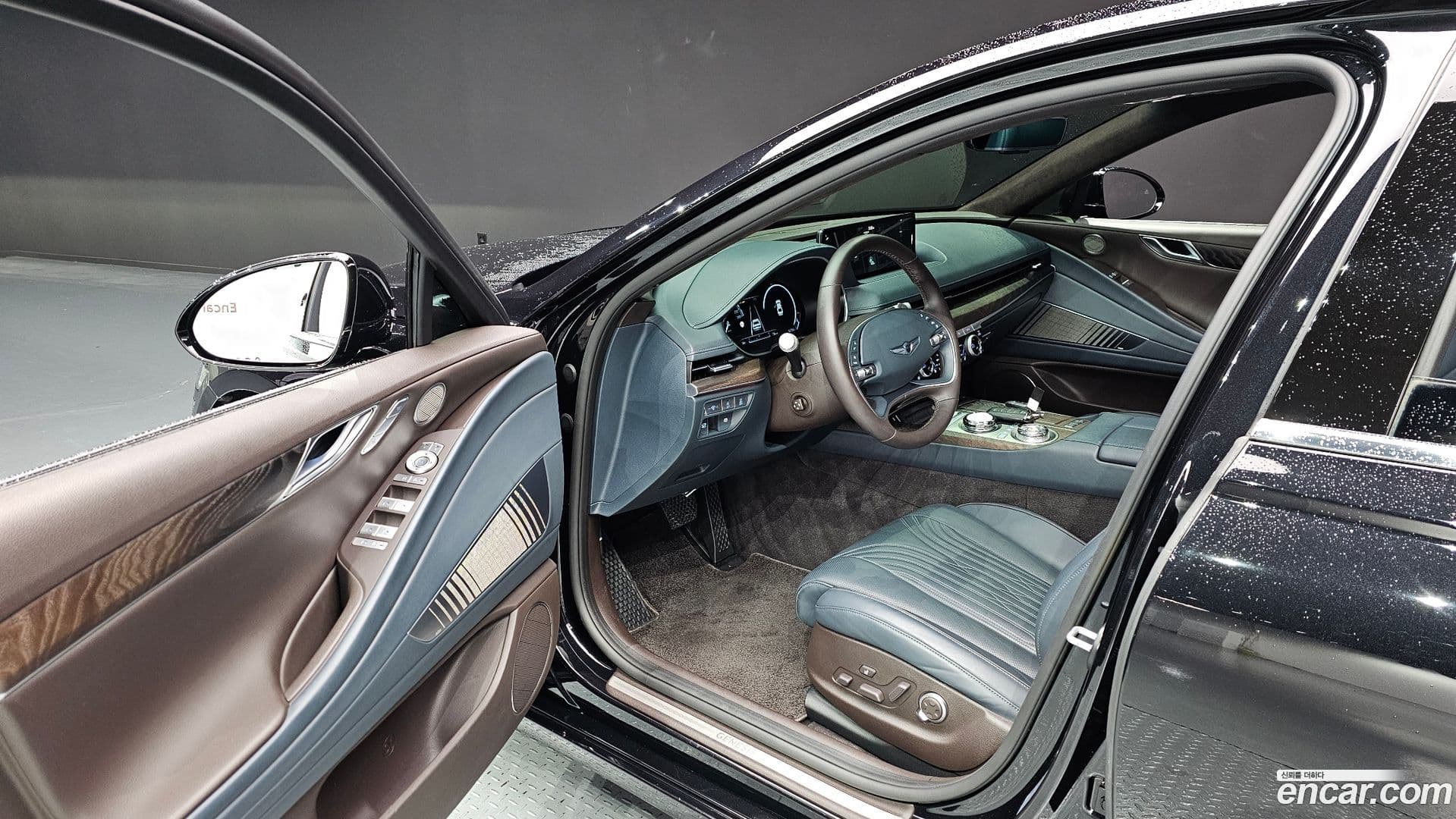 Main__Slider__Photo:G80 Genesis 2023.4-10