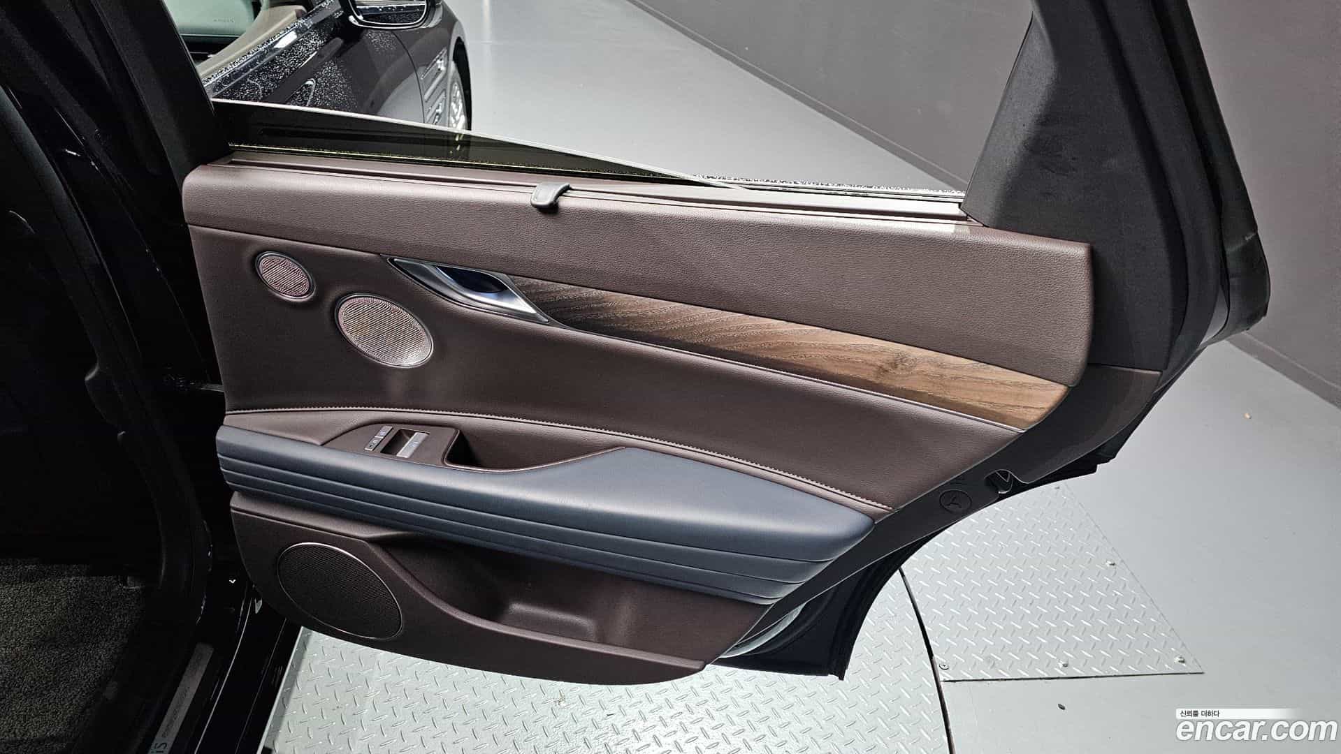 G80 Genesis 2023.4-INNER-035