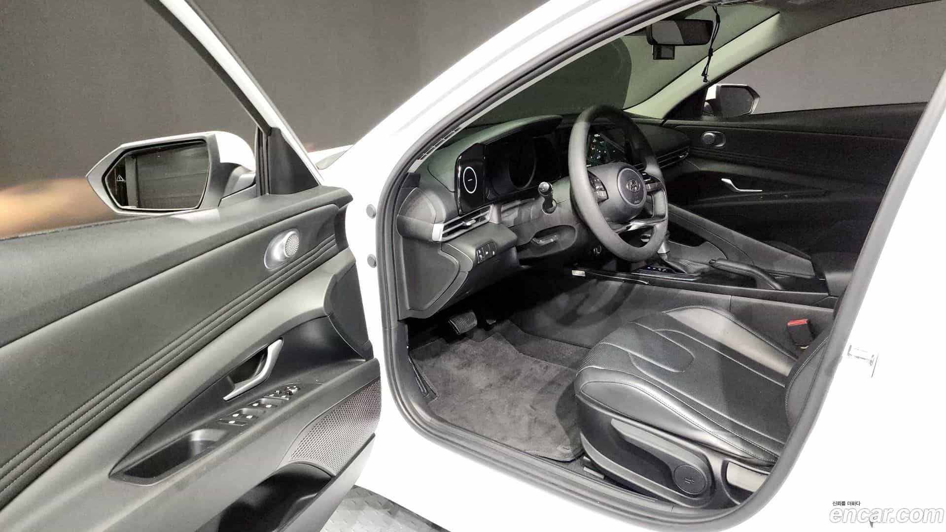 AVANTE Hyundai 2023.2-INNER-010