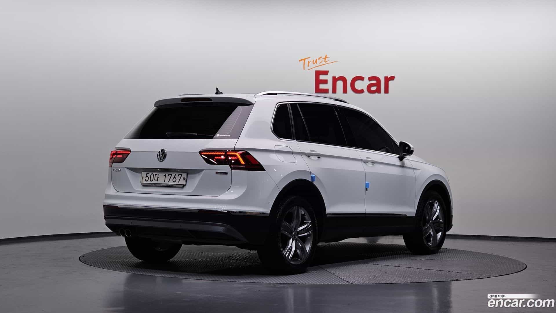 Tiguan Volkswagen 2018.10-OUTER-002