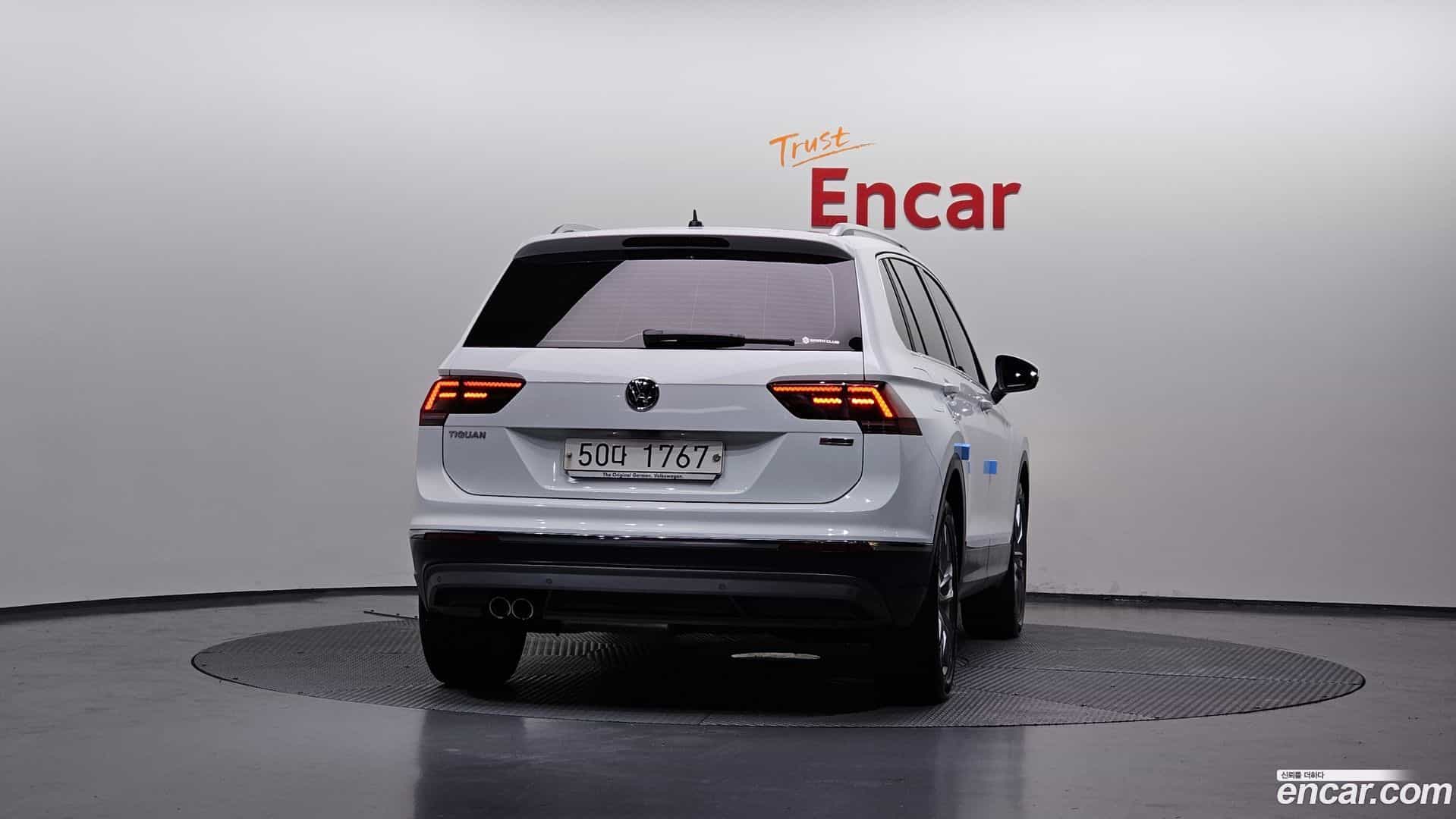 Tiguan Volkswagen 2018.10-OUTER-004